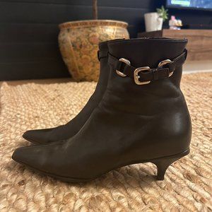 Size 37/6.5 Elegant Prada Black Ankle Boots with Kitten Heel